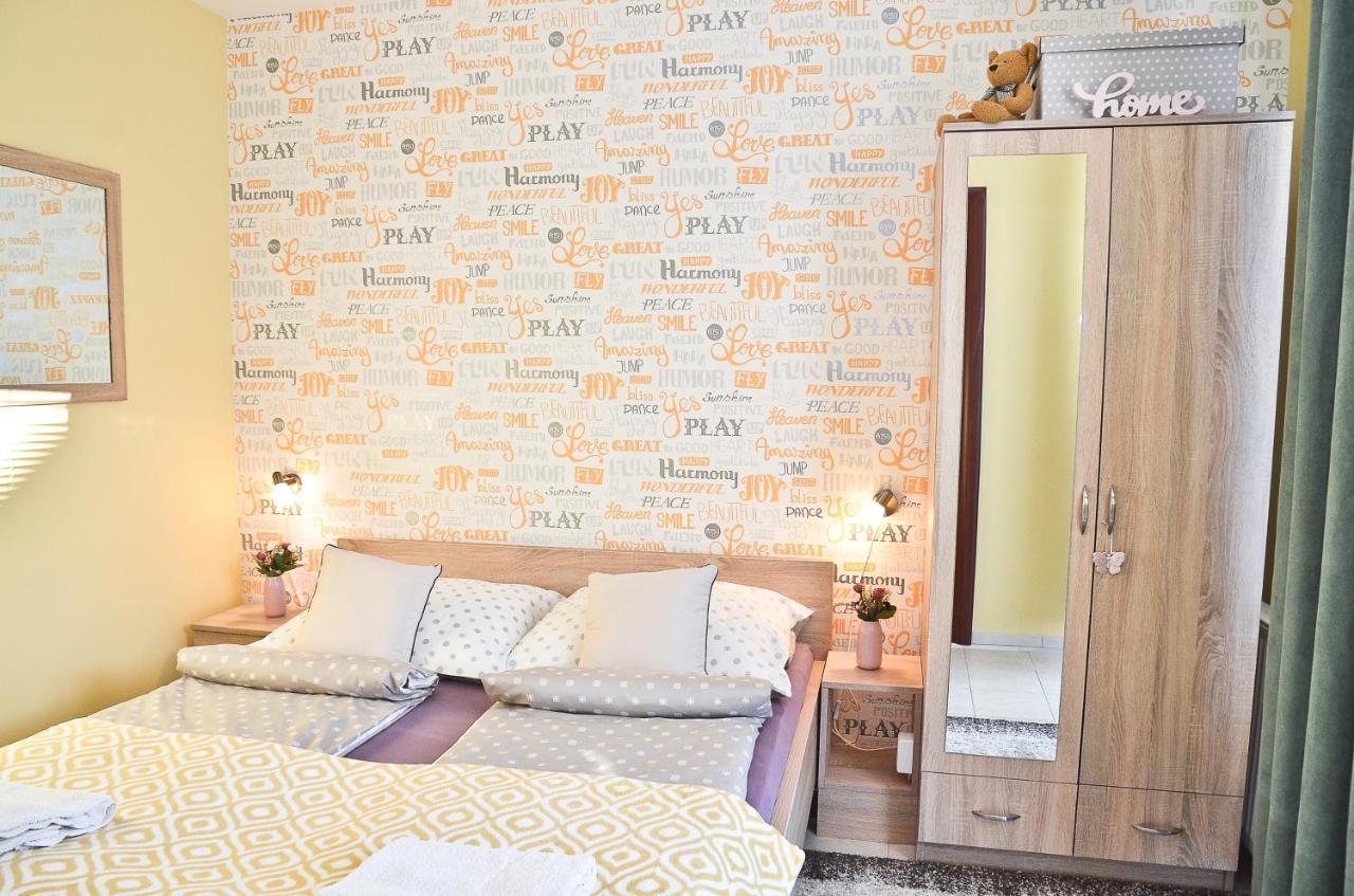 Happy Apartman Hajduszoboszlo Ngoại thất bức ảnh