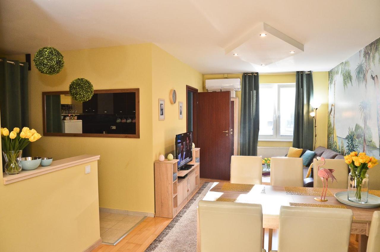 Happy Apartman Hajduszoboszlo Ngoại thất bức ảnh