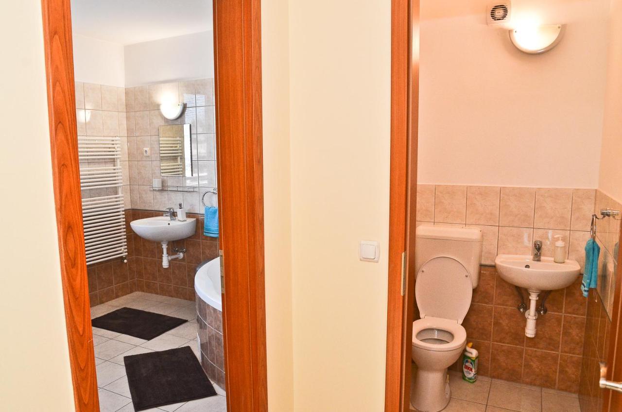 Happy Apartman Hajduszoboszlo Ngoại thất bức ảnh
