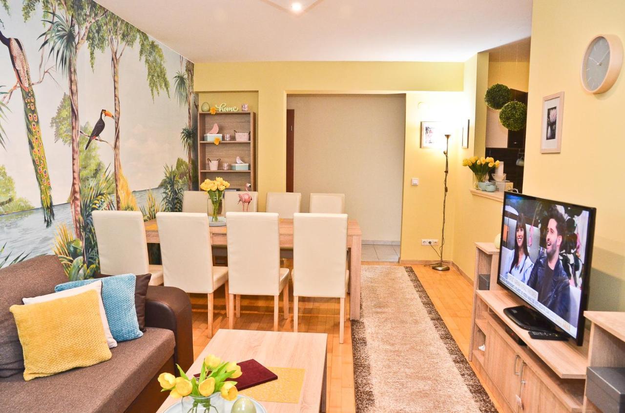 Happy Apartman Hajduszoboszlo Ngoại thất bức ảnh
