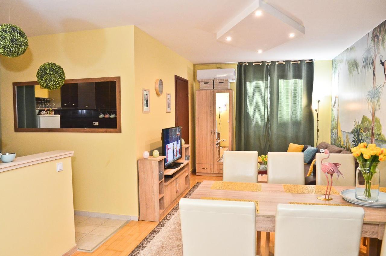 Happy Apartman Hajduszoboszlo Ngoại thất bức ảnh