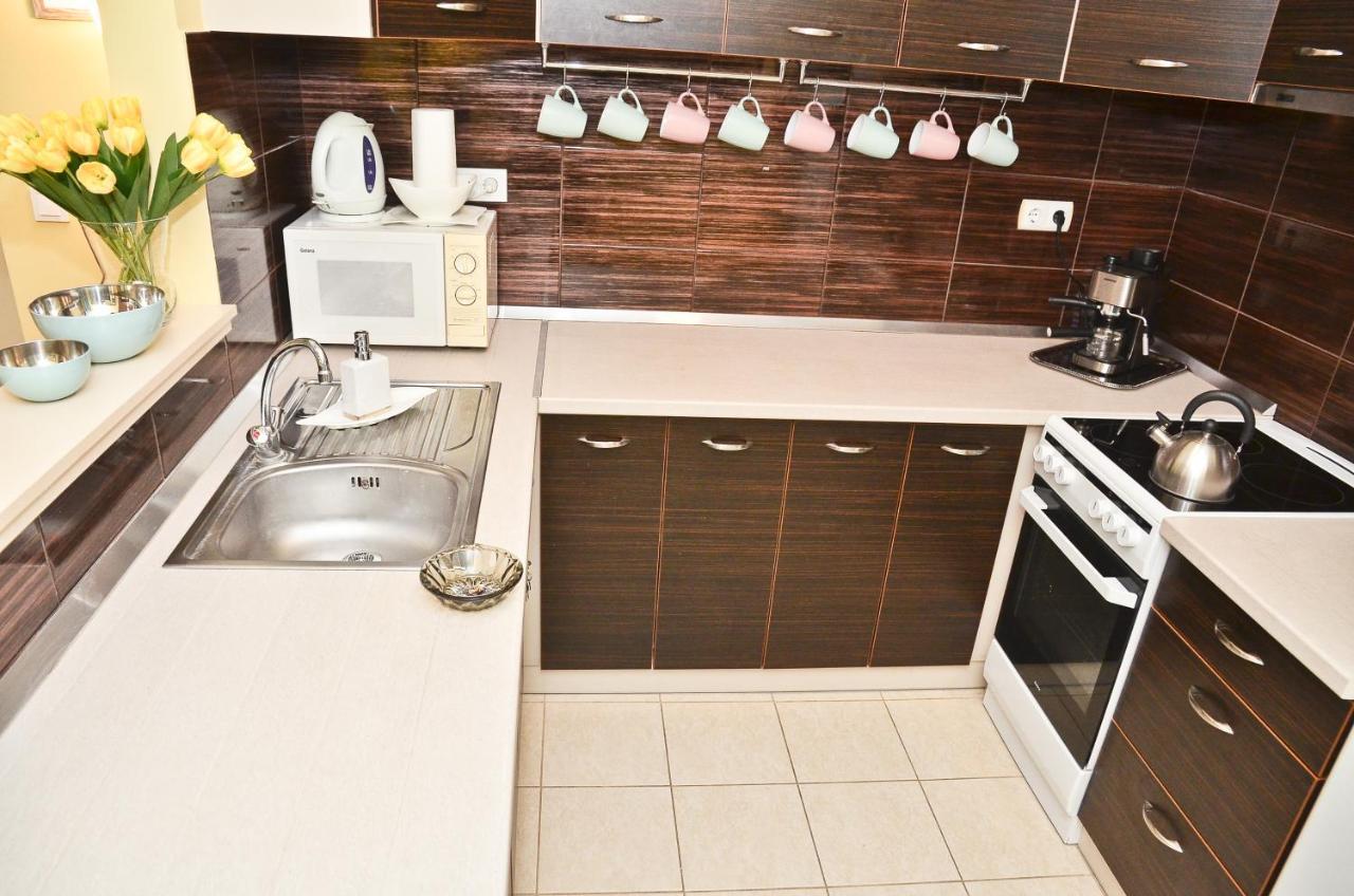 Happy Apartman Hajduszoboszlo Ngoại thất bức ảnh
